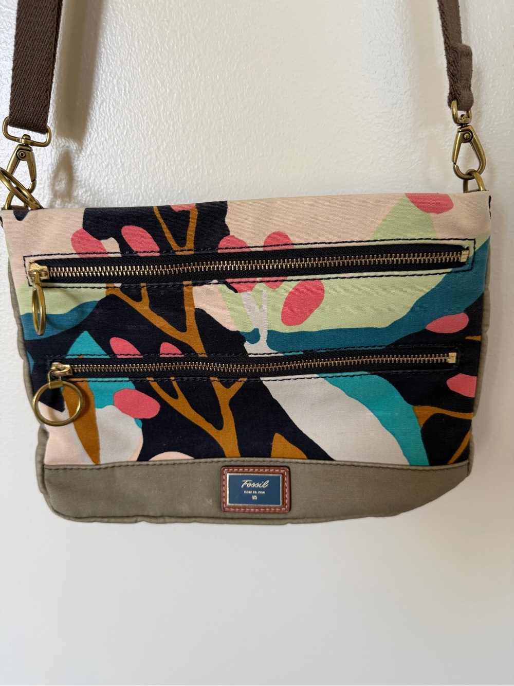 FOSSIL Colorful Multi Printed Zippered Crossbody Bag Purse